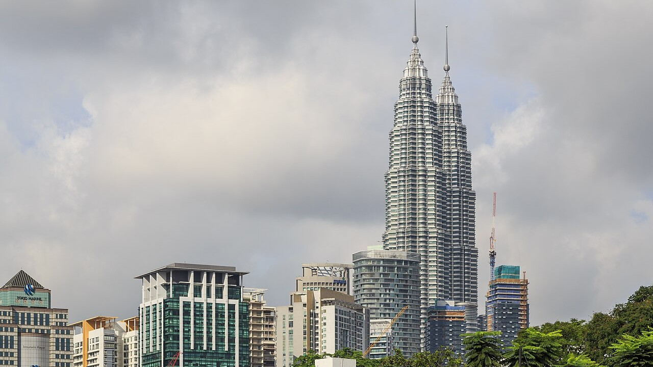 Engineering cross-section of the Petronas Twin Towers